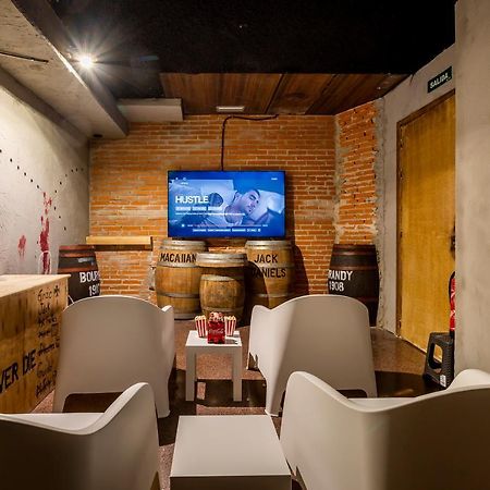 Nap Hostel บาเลนเซีย ภายนอก รูปภาพ