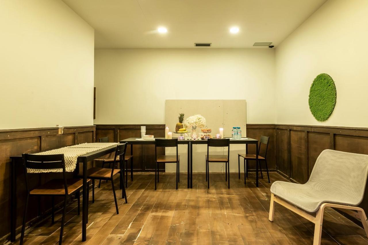 Nap Hostel บาเลนเซีย ภายนอก รูปภาพ